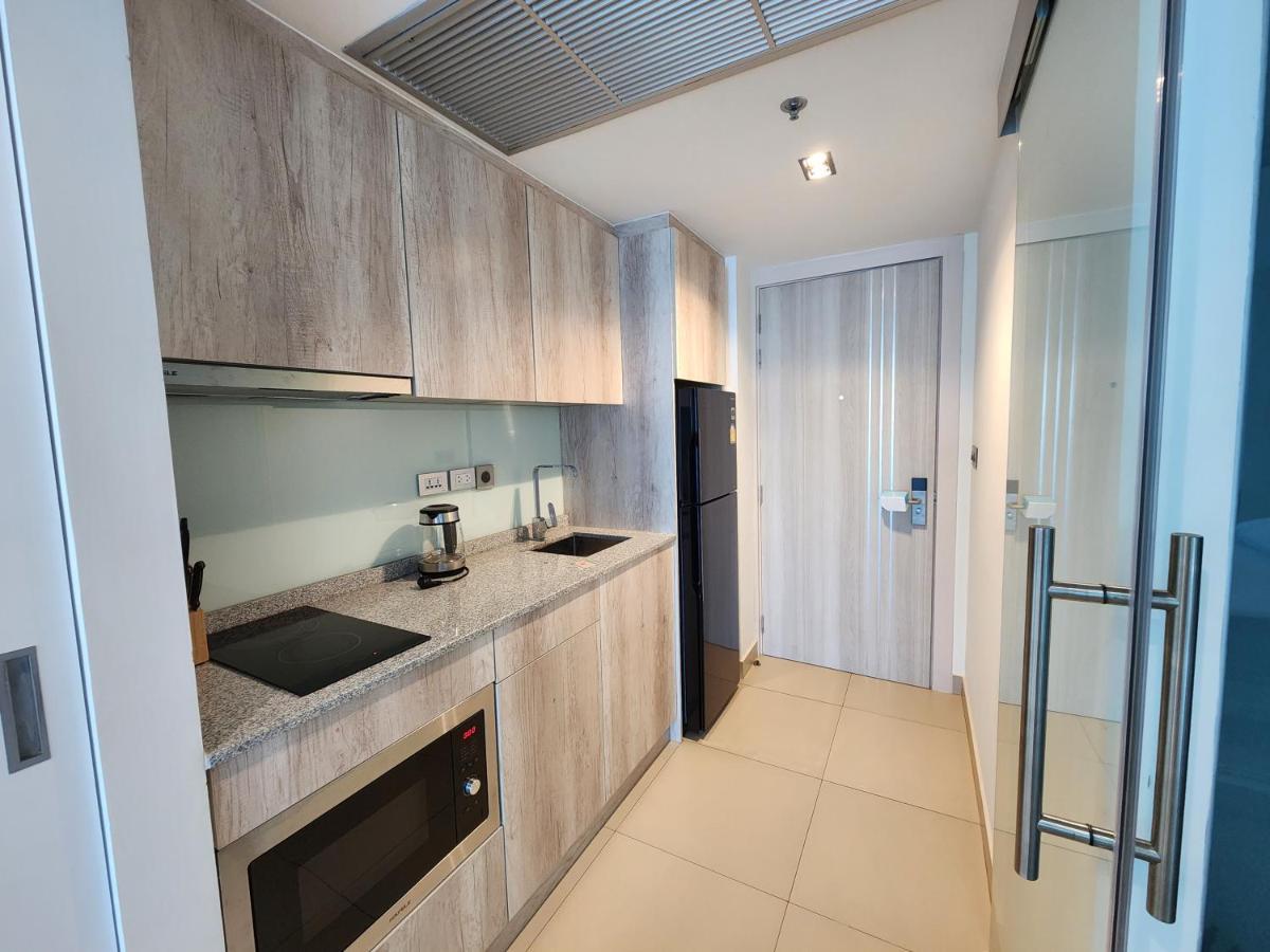 Sands Pratamnak Pattaya Exteriör bild