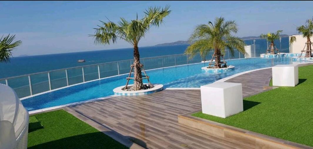 Sands Pratamnak Pattaya Exteriör bild